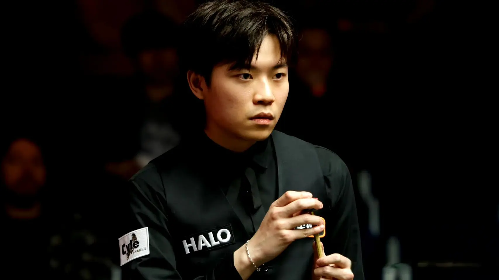 打出, 斯将双方拉, 后小将吴宜