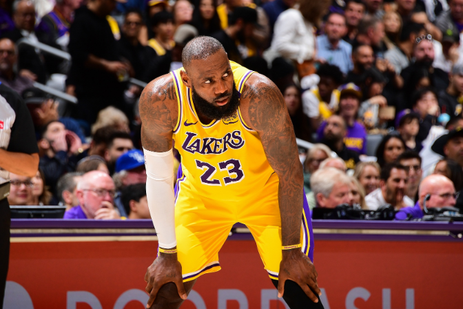 根据此前美, 是继续打球 根据此前美, 是继续打球