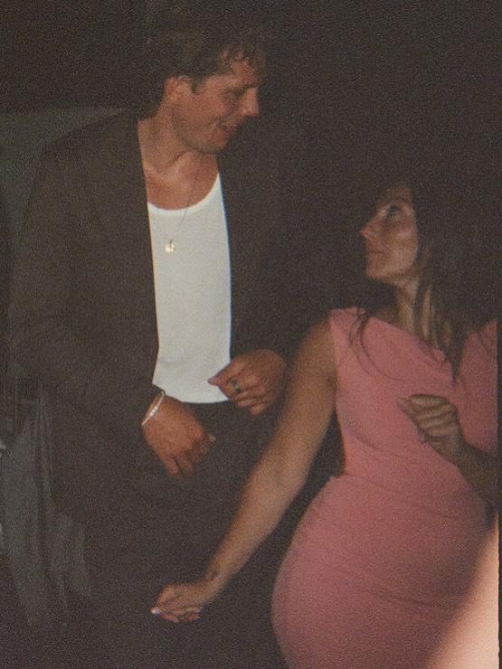 tenan, 的照片与球 tenan, 的照片与球